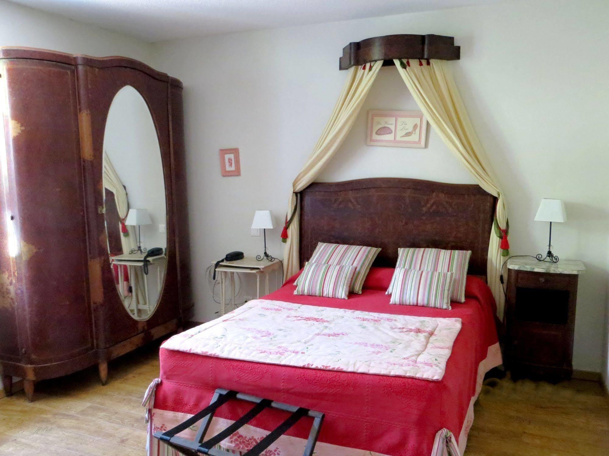 Logis Hotel Le Clos Pite Prechacq-les-Bains Luaran gambar